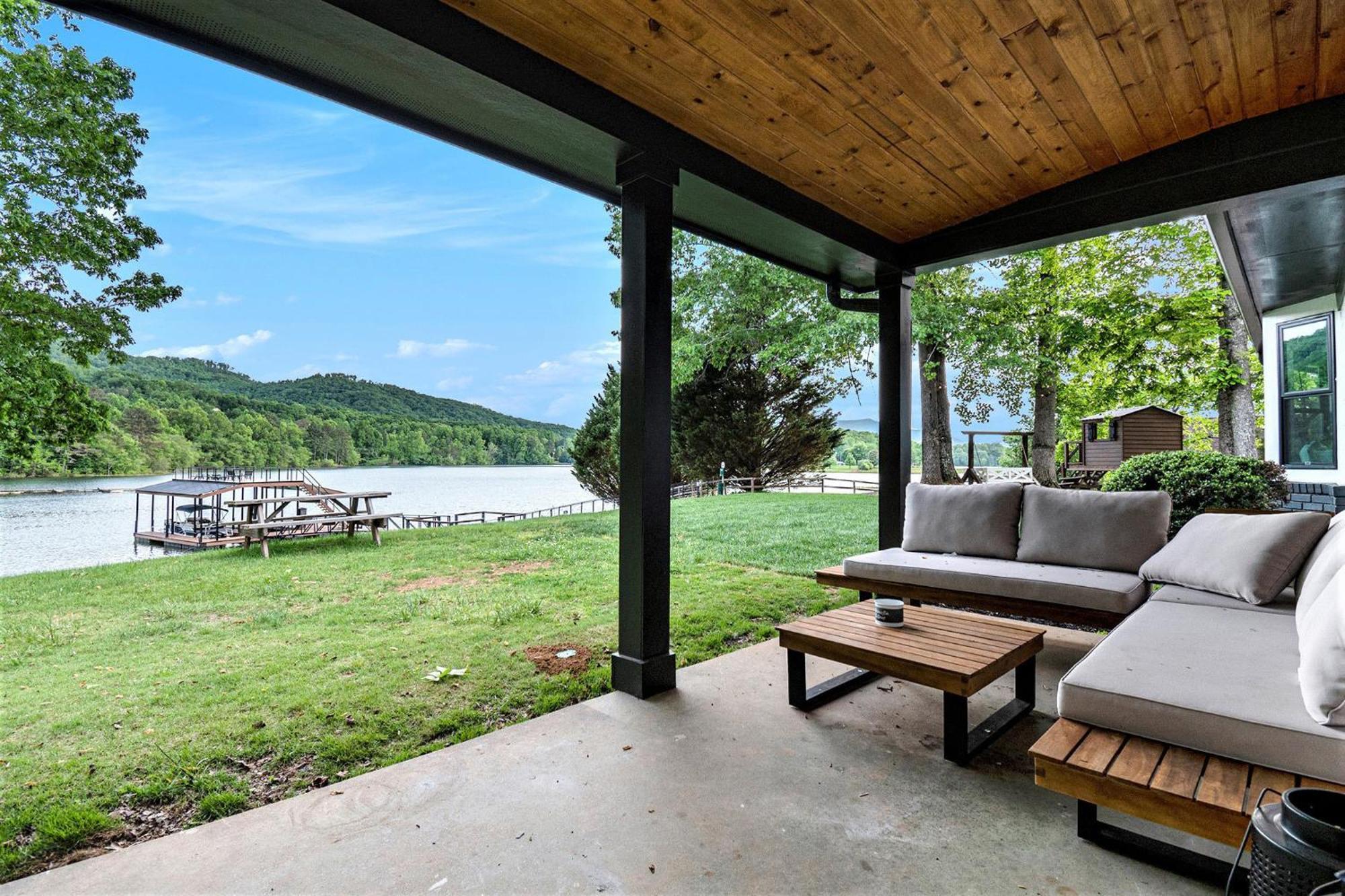 Tranquille Resort Hiawassee Rum bild